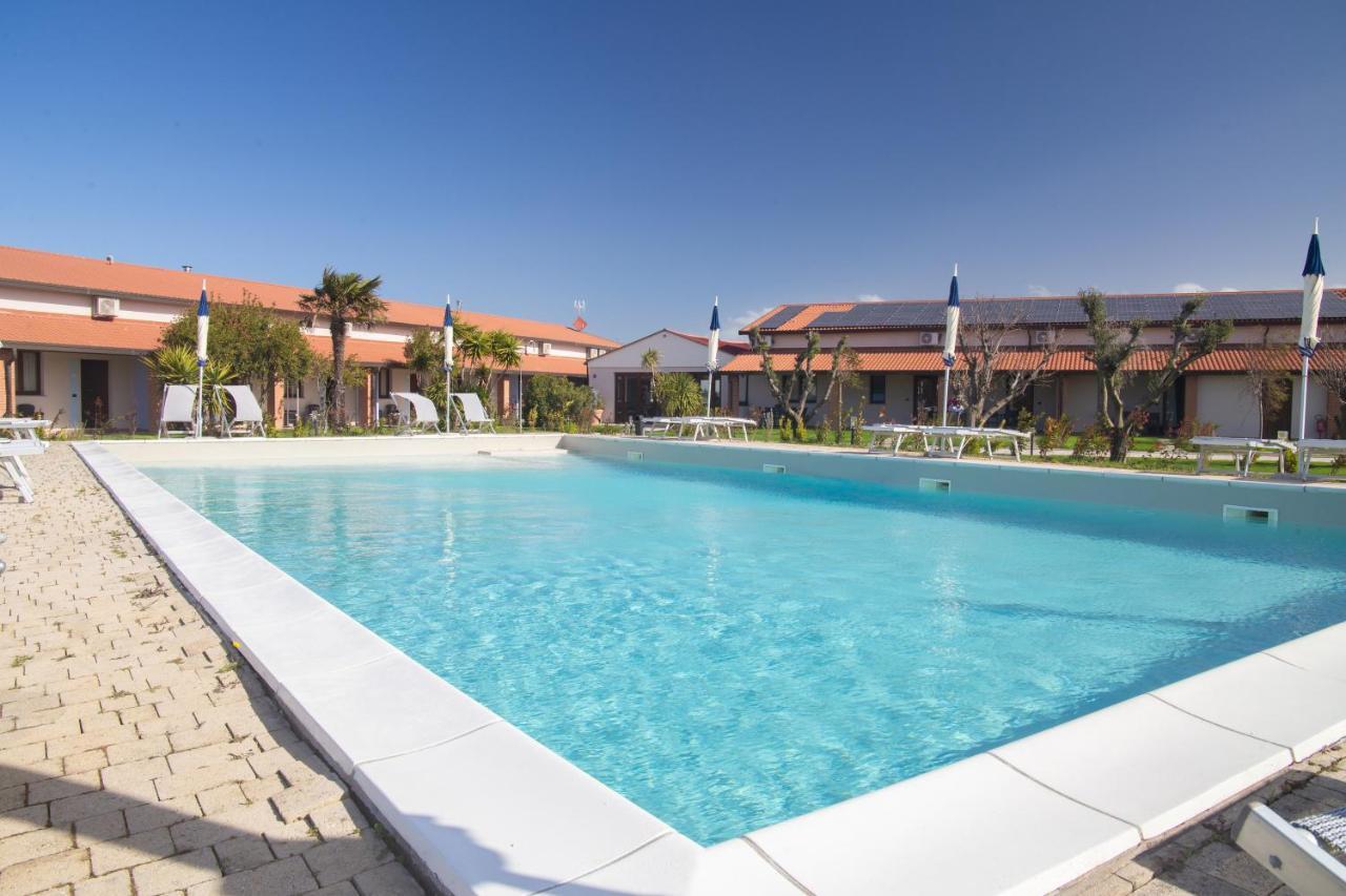 Delfino Tuscany Resort Marina di Cecina Kültér fotó